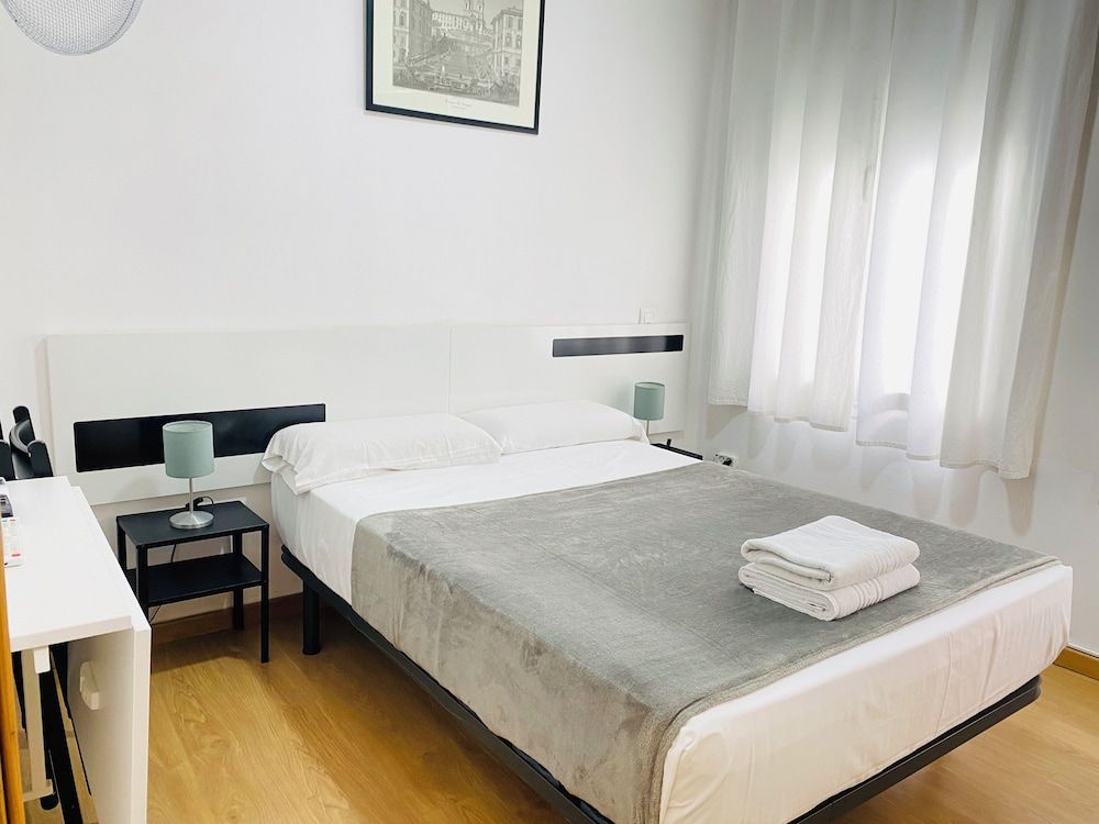 CH Rayuela Double Room 3