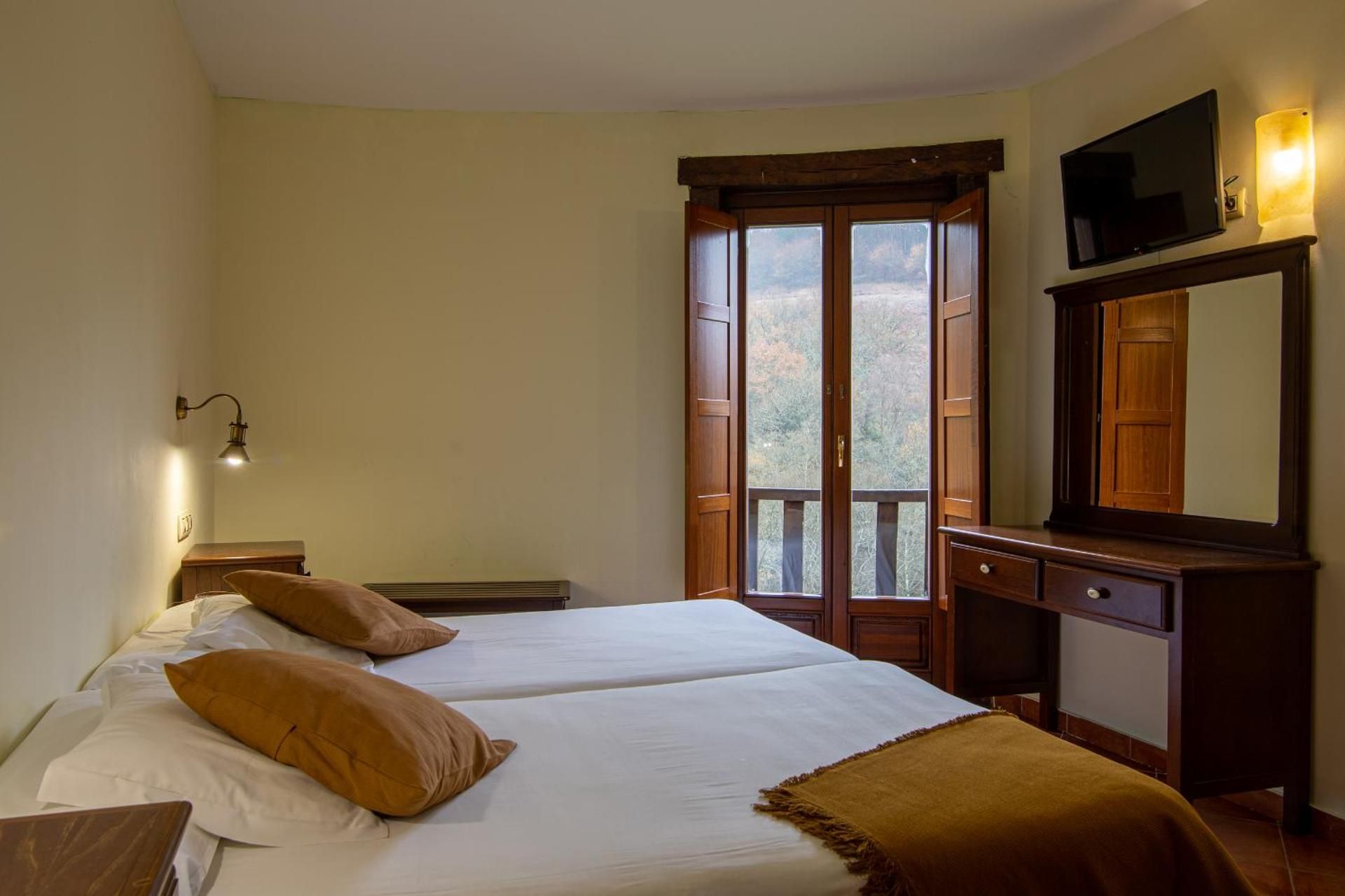 Double Room with Mountain View
