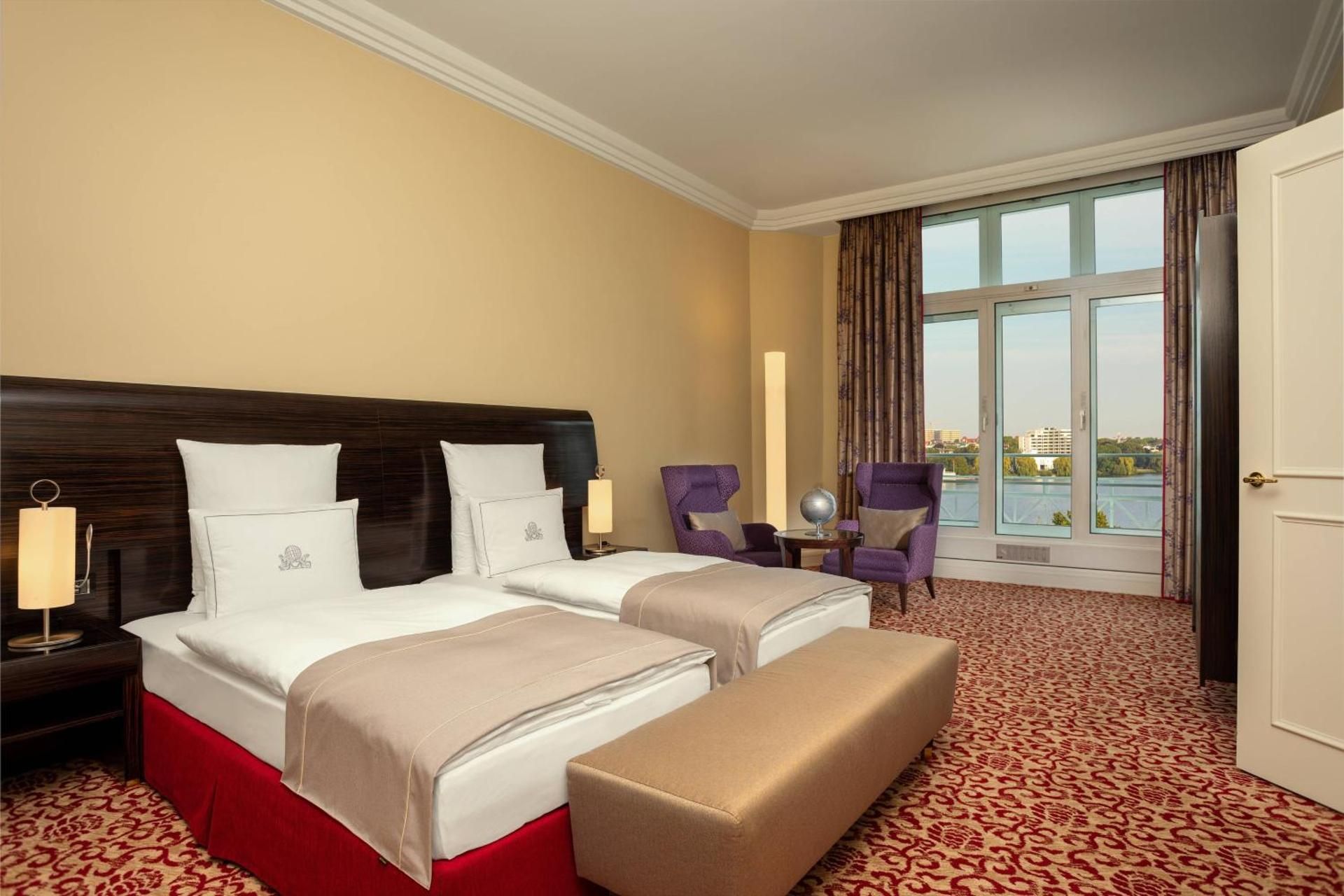 Superior Suite, 2 Twins, 1 Bedroom Suite, 2 Twin, Lake view