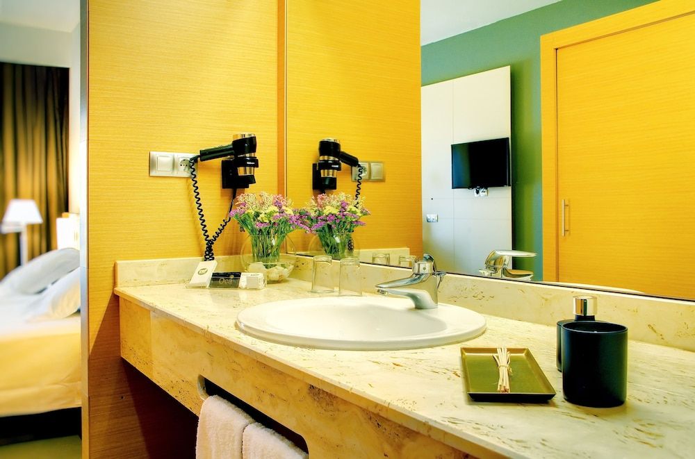 Iberik Hotel Balneario Augas Santas Double Room (with 2 extra beds) 4