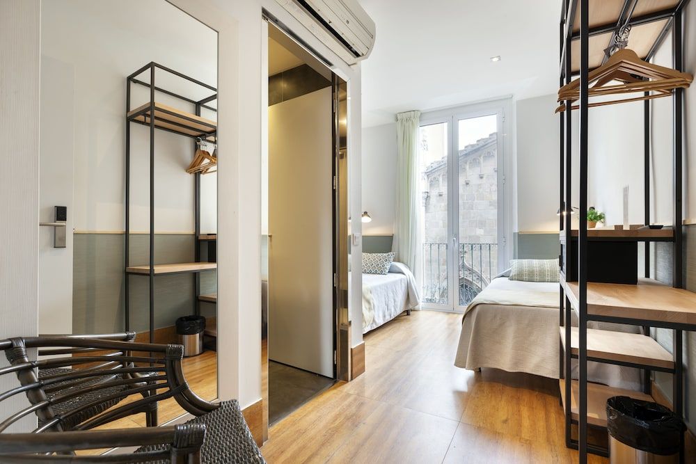 Hostal Fernando Economy Twin Room, 2 Twin Beds 8