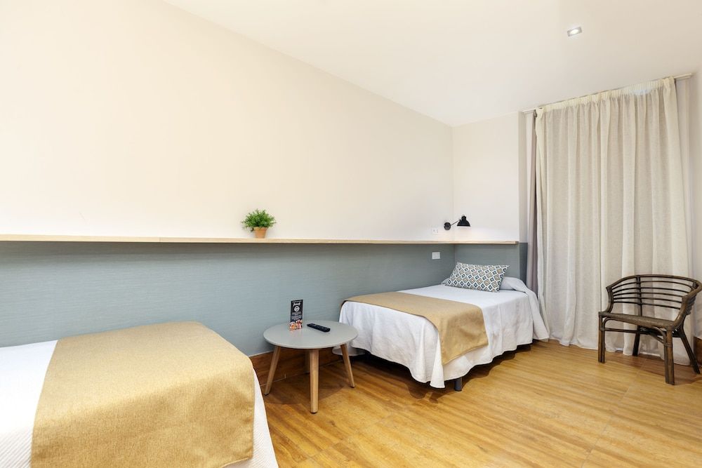 Hostal Fernando Economy Twin Room, 2 Twin Beds 2