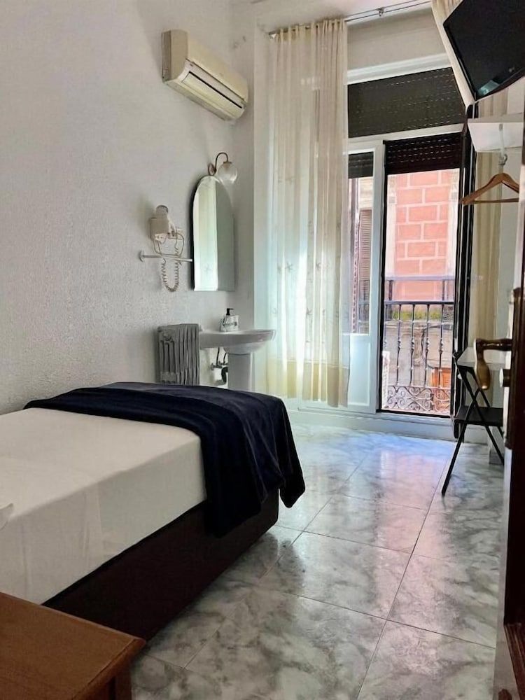 undefined Hostal Palacios Fuencarral 5
