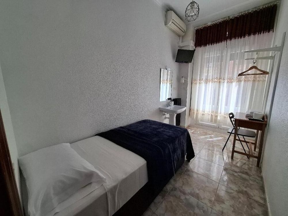 undefined Hostal Palacios Fuencarral 3