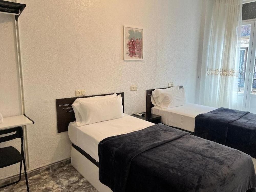 undefined Hostal Palacios Fuencarral 10