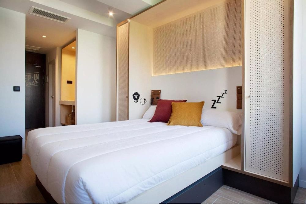 TOC Hostel and Suites Madrid Double Room 3