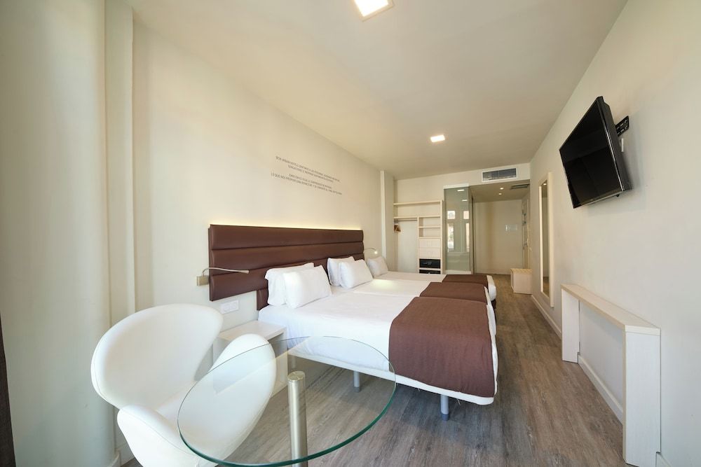 Twin Room (Extra bed)