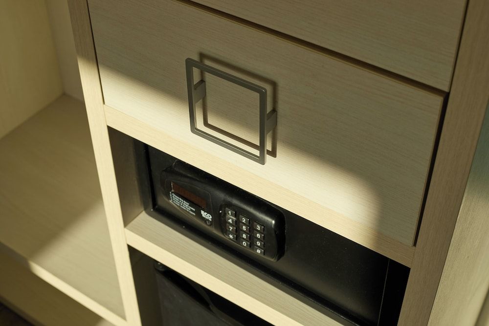 1881 Barcelona Gran Rosellon Hotel Twin Room 7