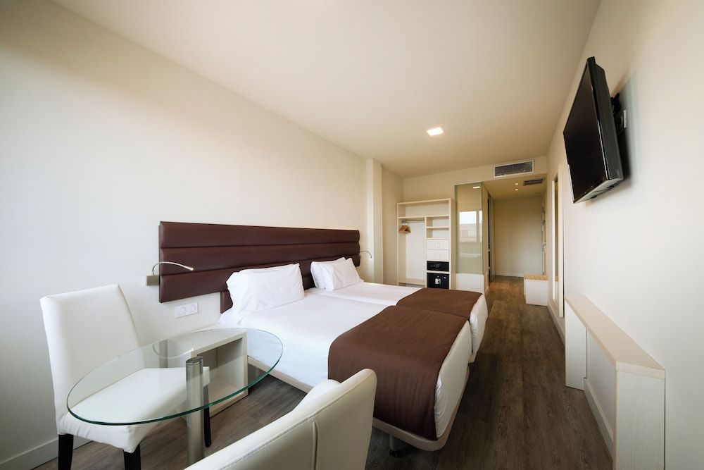 1881 Barcelona Rosellón Hotel Twin Room 2