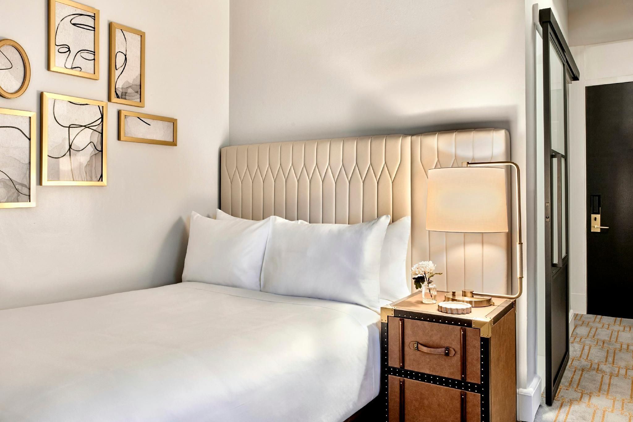 Parkers Petite Single Room
