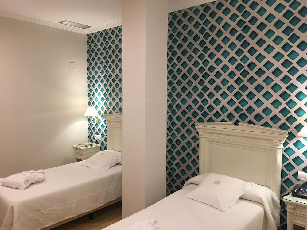 Adriano Hotel Boutique Sevilla Standard Twin Room 4
