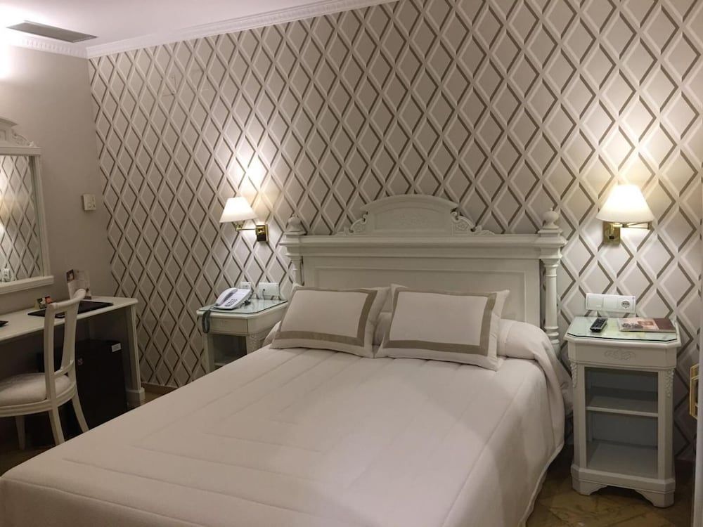 Adriano Hotel Boutique Sevilla Standard Double Room 4