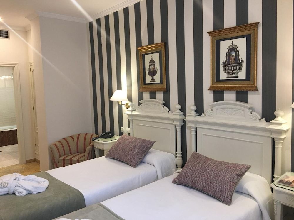 Adriano Hotel Boutique Sevilla Standard Twin Room 17