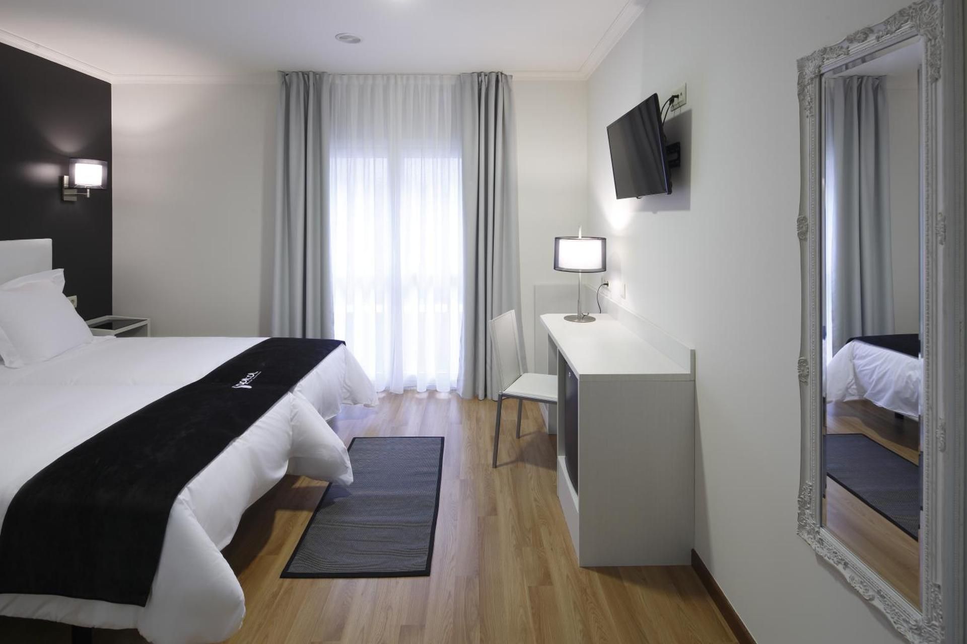 Double or Twin Room with Terrace