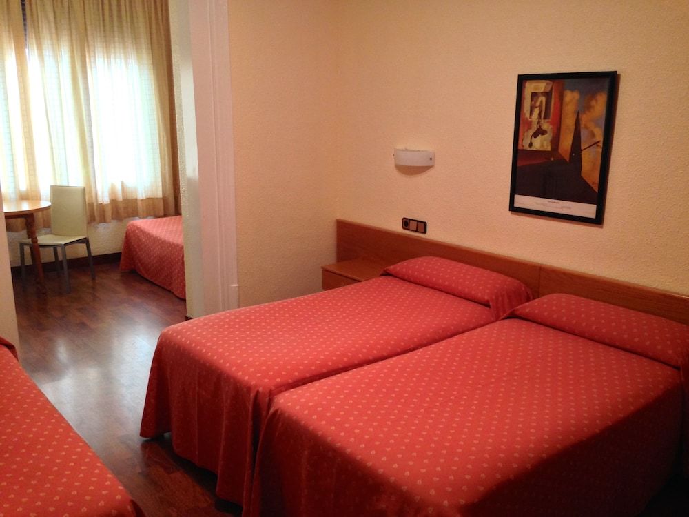 undefined Hotel Pelayo 7