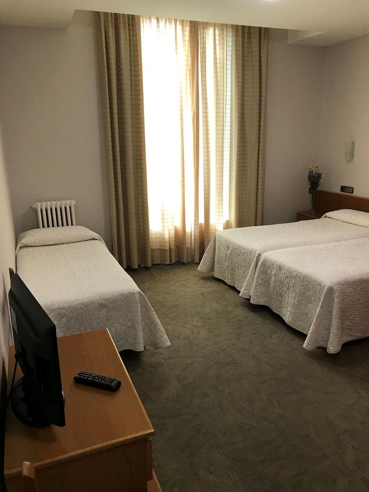 undefined Hotel Pelayo 5