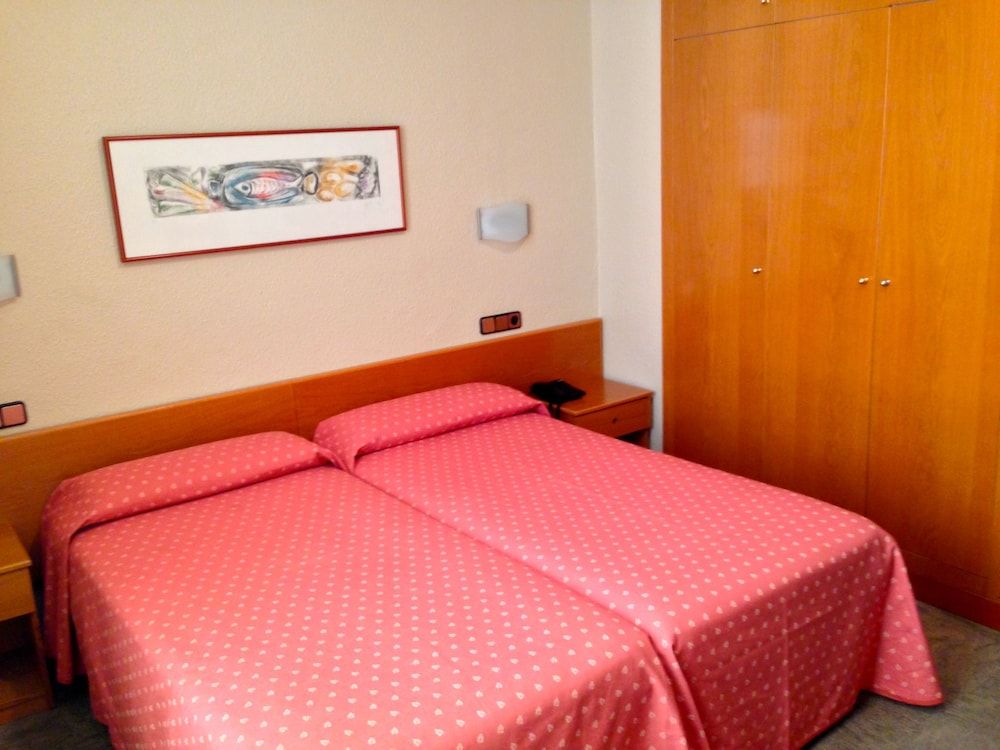 undefined Hotel Pelayo 7