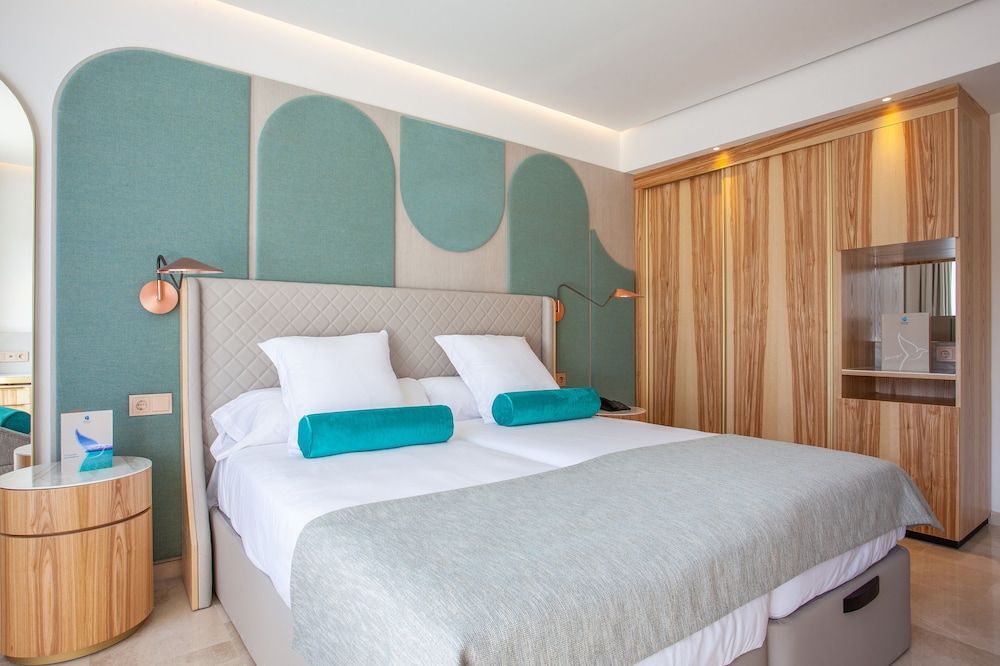 Junior Suite, Balcony, Sea View (2 adults + 1 child)