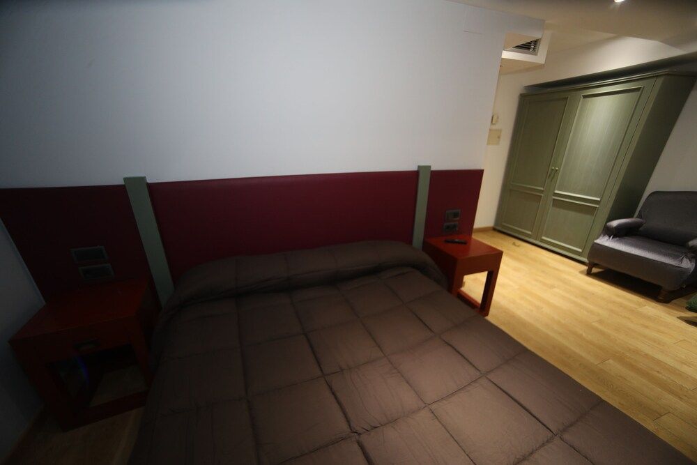 Boutique Hotel Castilla Family Quadruple Room, Balcony 4