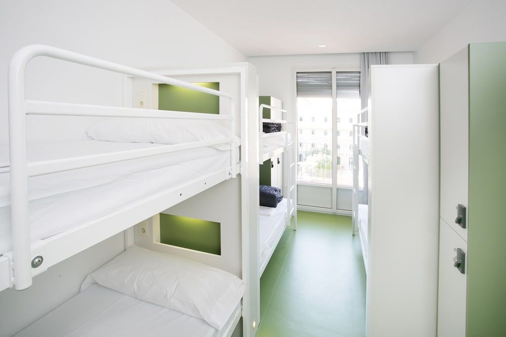 undefined Sant Jordi Hostels Rock Palace 4