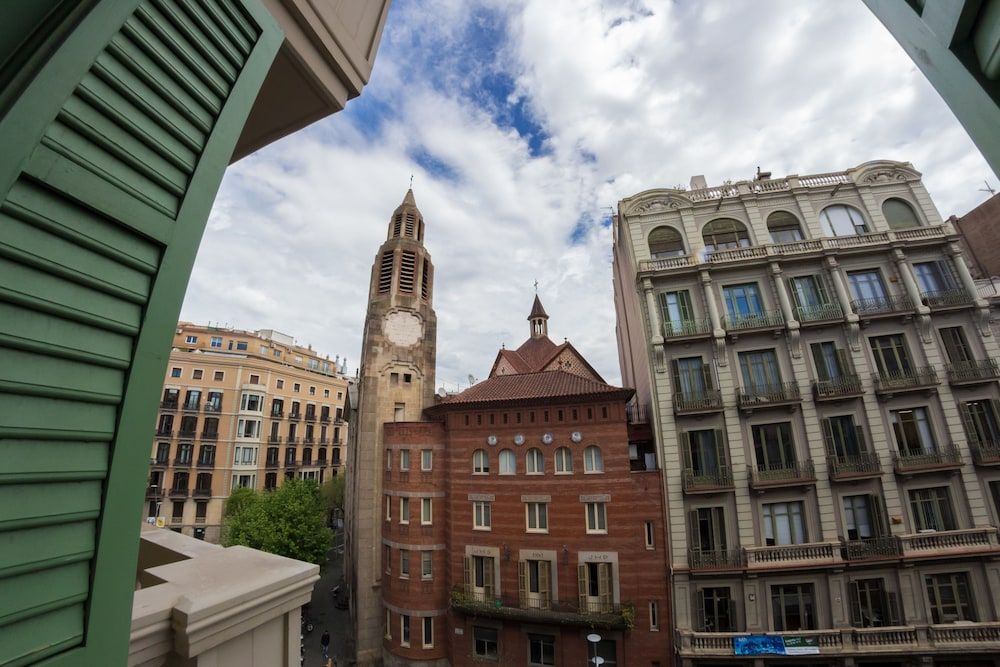 undefined Sant Jordi Hostels Rock Palace 7