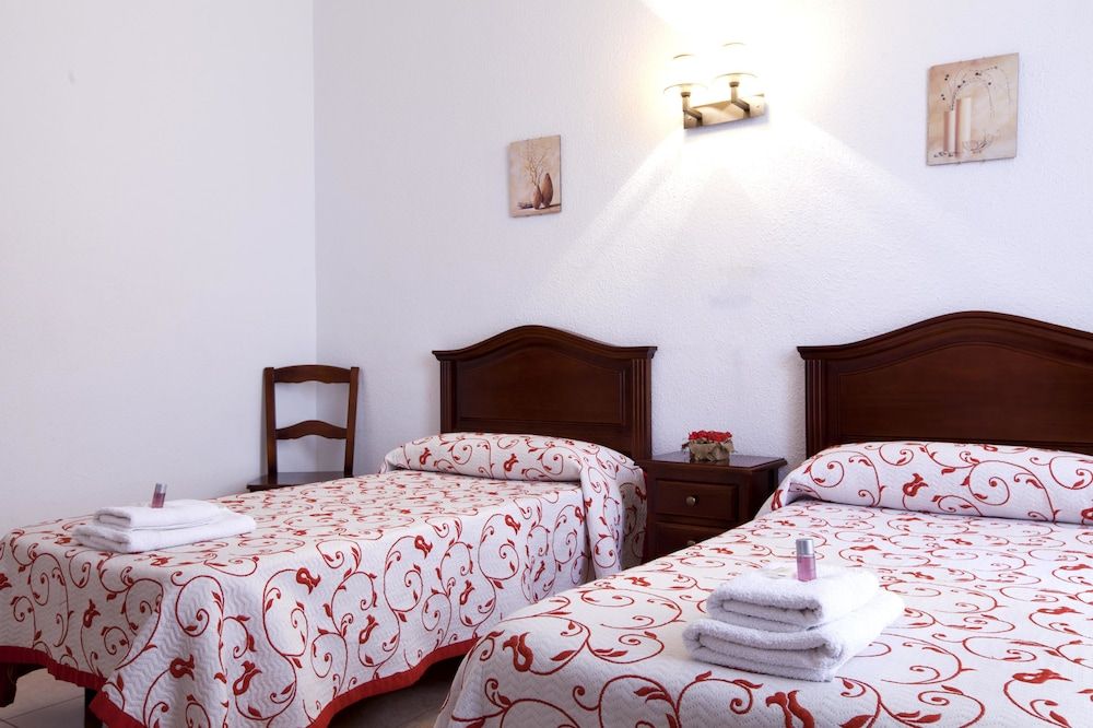 undefined Hostal Condestable 4