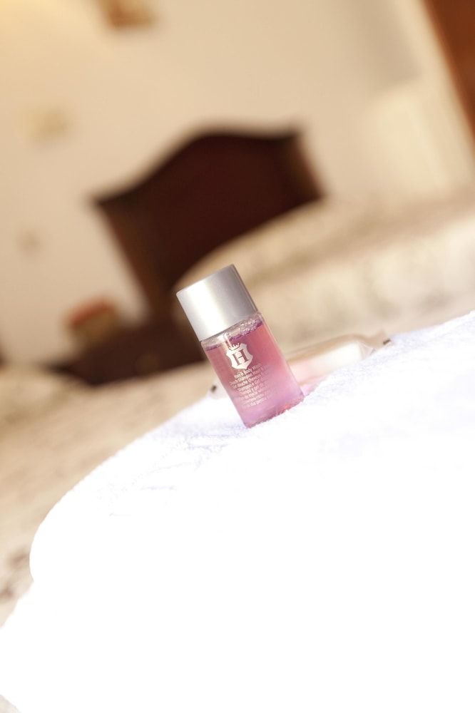 Hostal Condestable Twin Room (Shared Bathroom) 10