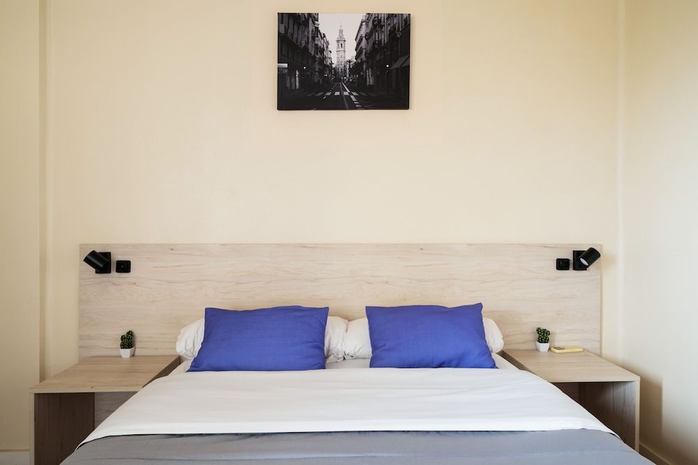 Purple Nest Hostel Double Room, Shared Bathroom 3