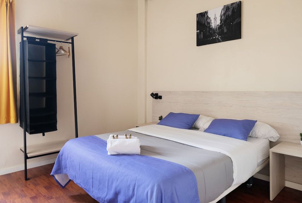 Purple Nest Hostel Double Room, Shared Bathroom 6