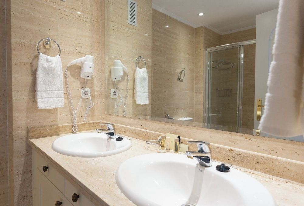 Coral Beach Aparthotel Superior Apartment, 2 Bedrooms 14