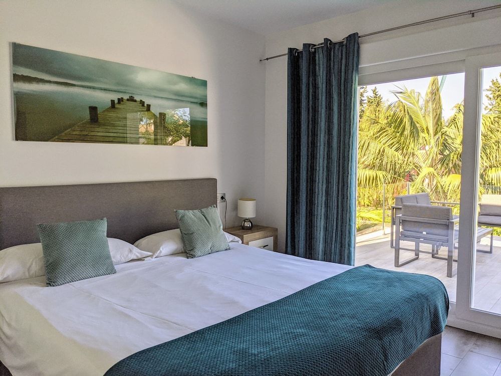 undefined Coral Beach Aparthotel 3