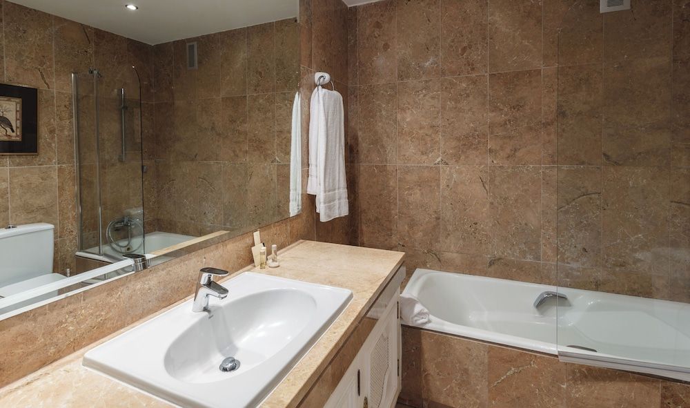 Coral Beach Aparthotel Superior Apartment, 2 Bedrooms 16