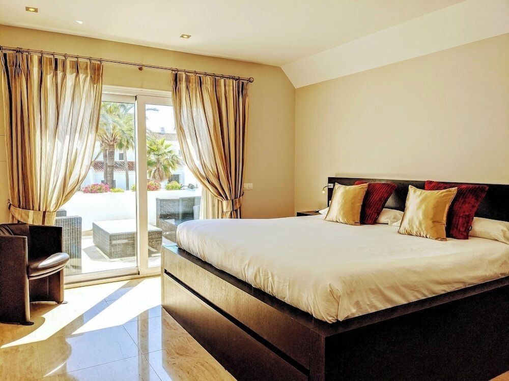 Coral Beach Aparthotel Superior Apartment, 2 Bedrooms 9