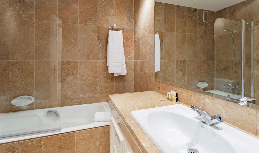 Coral Beach Aparthotel Standard Apartment, 1 Bedroom 3