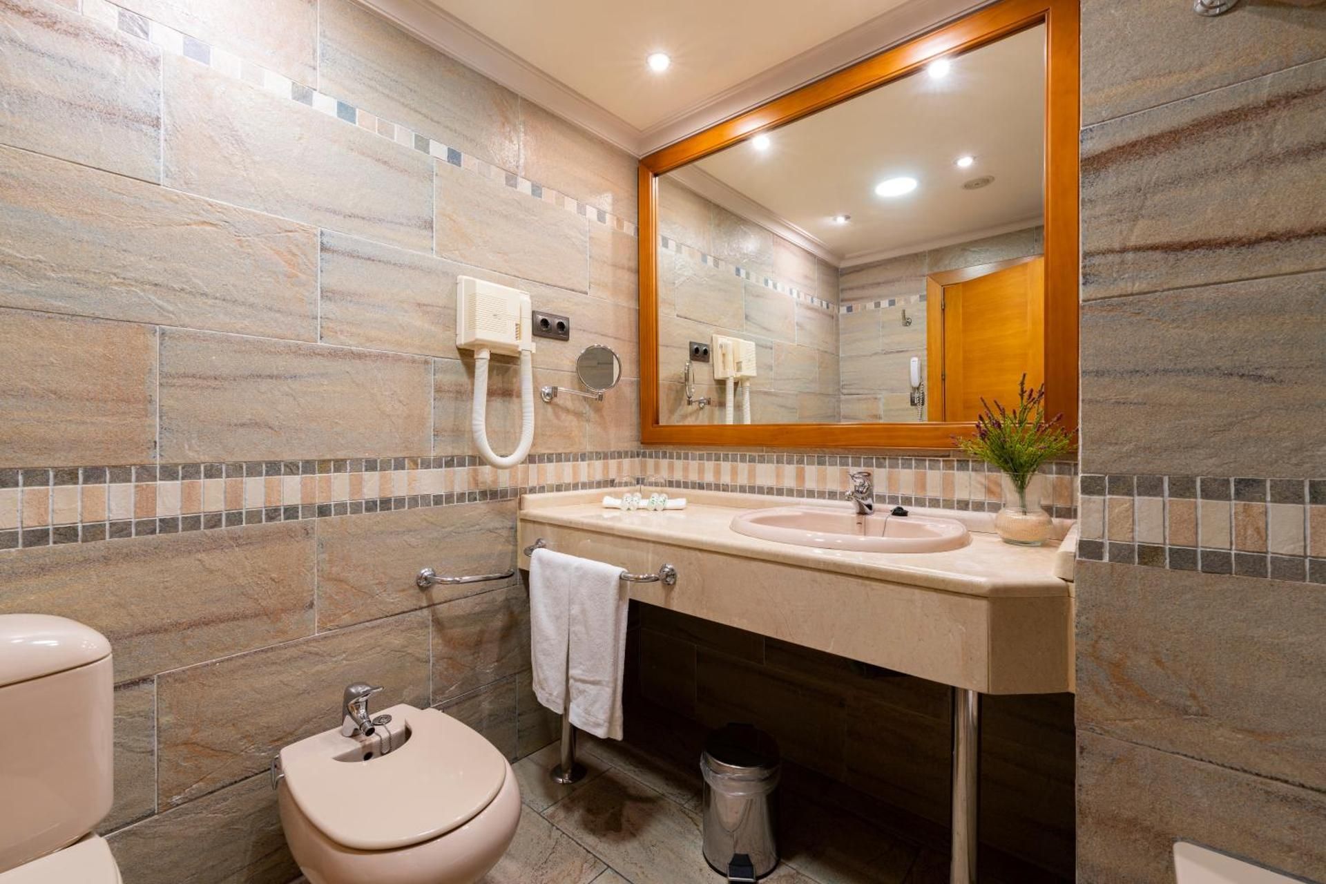 Large Single Room