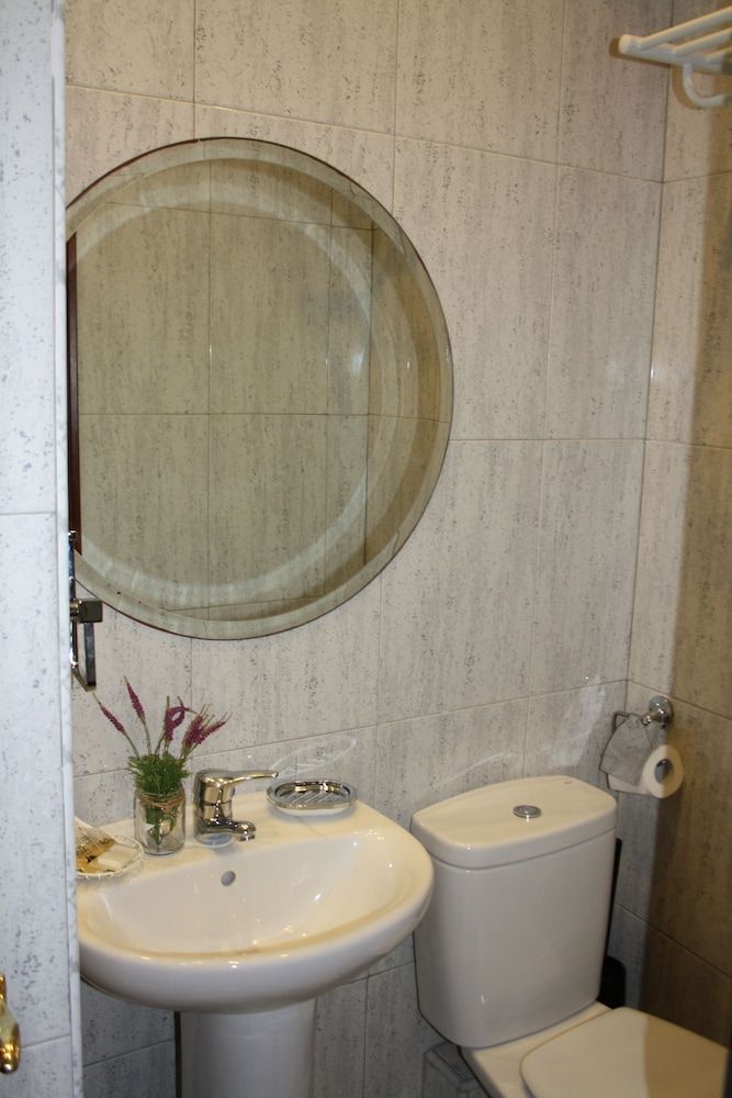 Hostal Rofer Twin Room 7