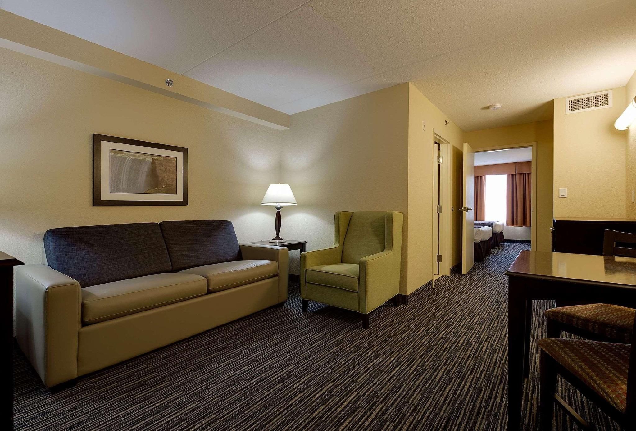 undefined Country Inn & Suites by Radisson, Niagara Falls, ON 8