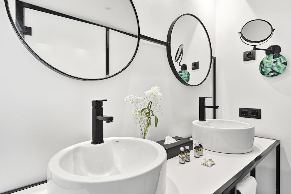 Paradiso Garden Hotel Double Room Single Use, Pool View 4