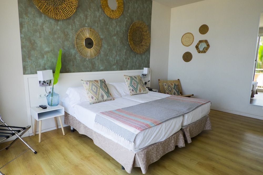 Hotel Subur Maritim Standard Double Room Single Use, Balcony 2