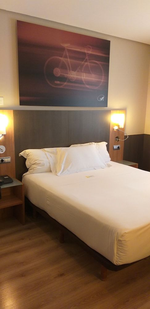 Hotel Maisonnave Double Room (with extra bed) 2