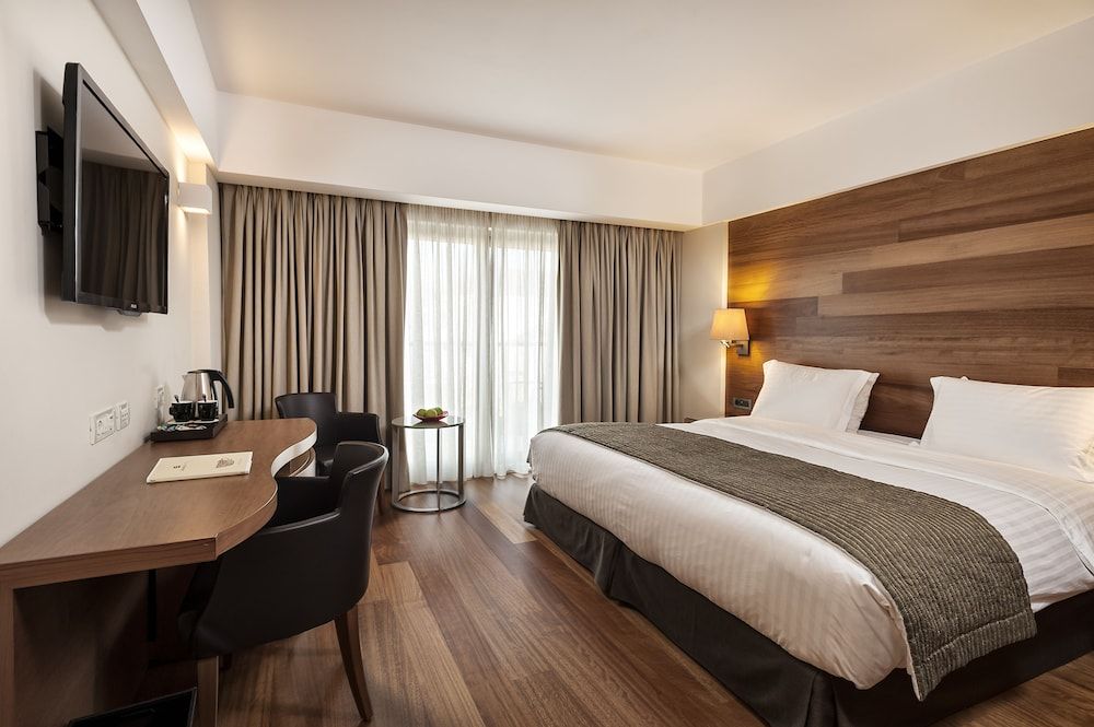 Samaria Hotel Premium Room 2
