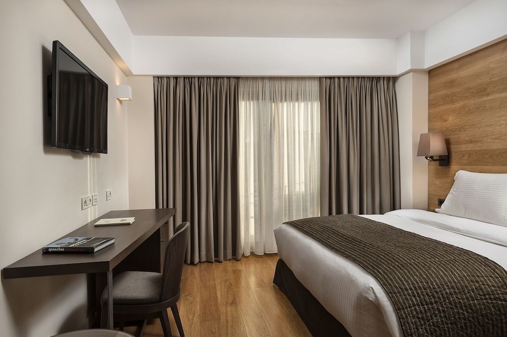 Samaria Hotel Standard Room