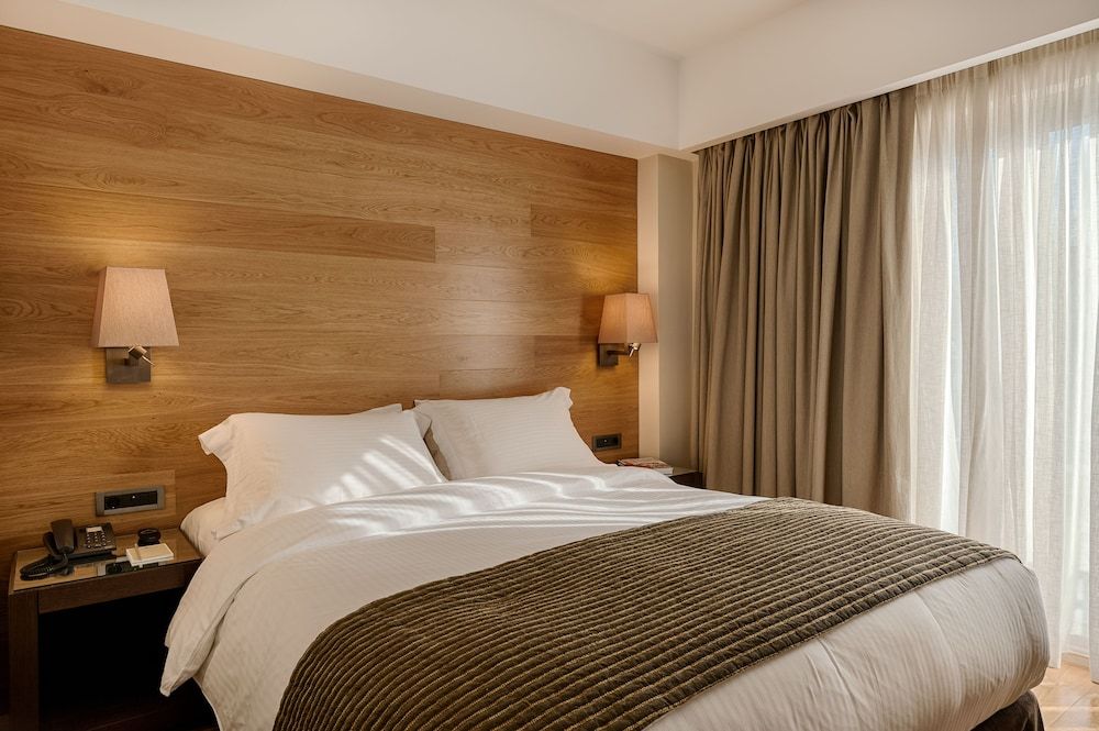 Samaria Hotel Standard Room 2