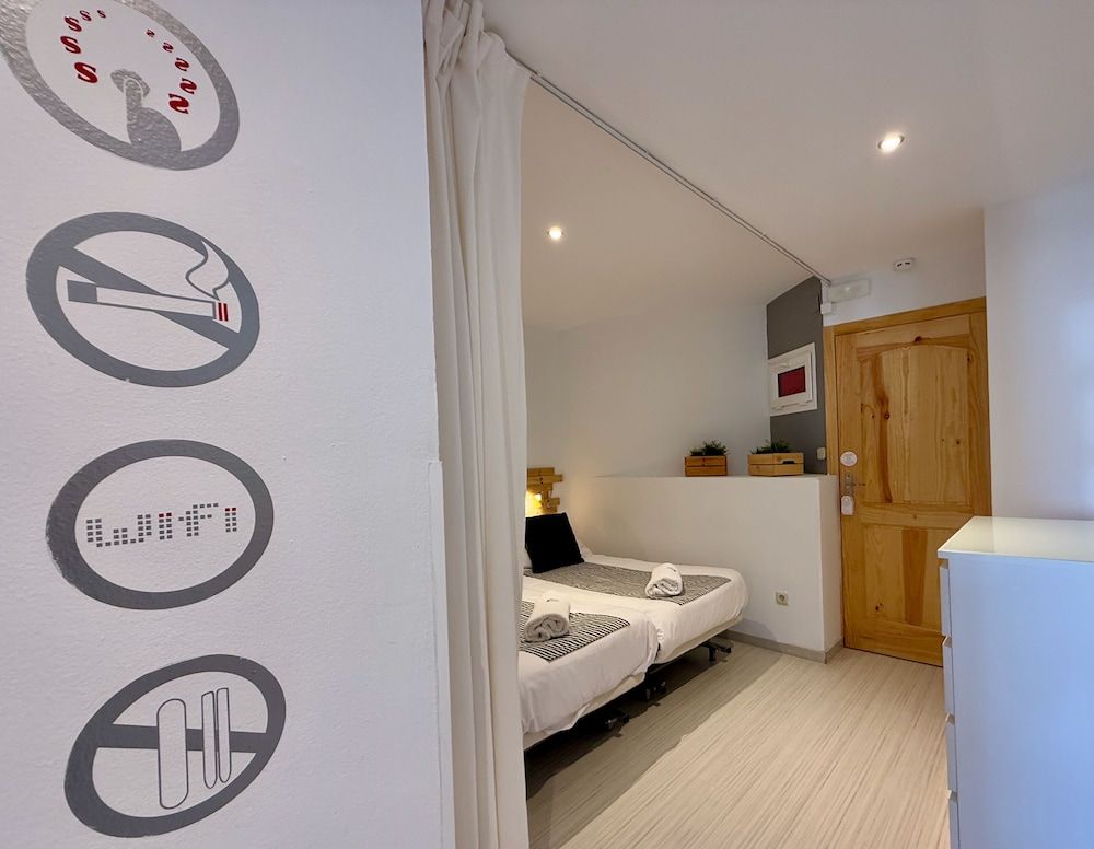 Inside Plaza Sierra Nevada Family Apartment, 1 Bedroom (4 People) 4