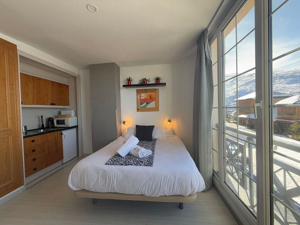 Inside Plaza Sierra Nevada Basic Studio 9