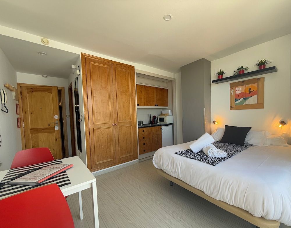 Inside Plaza Sierra Nevada Basic Studio 6