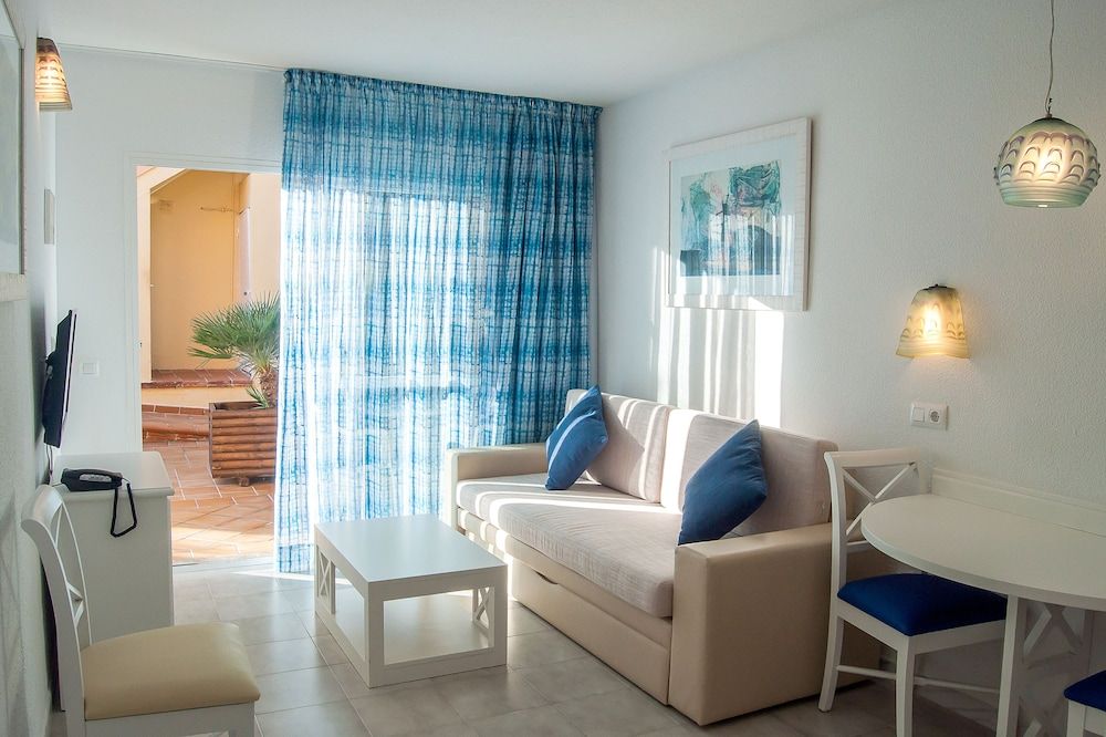 Family Apartment, 1 Bedroom (2 adults)