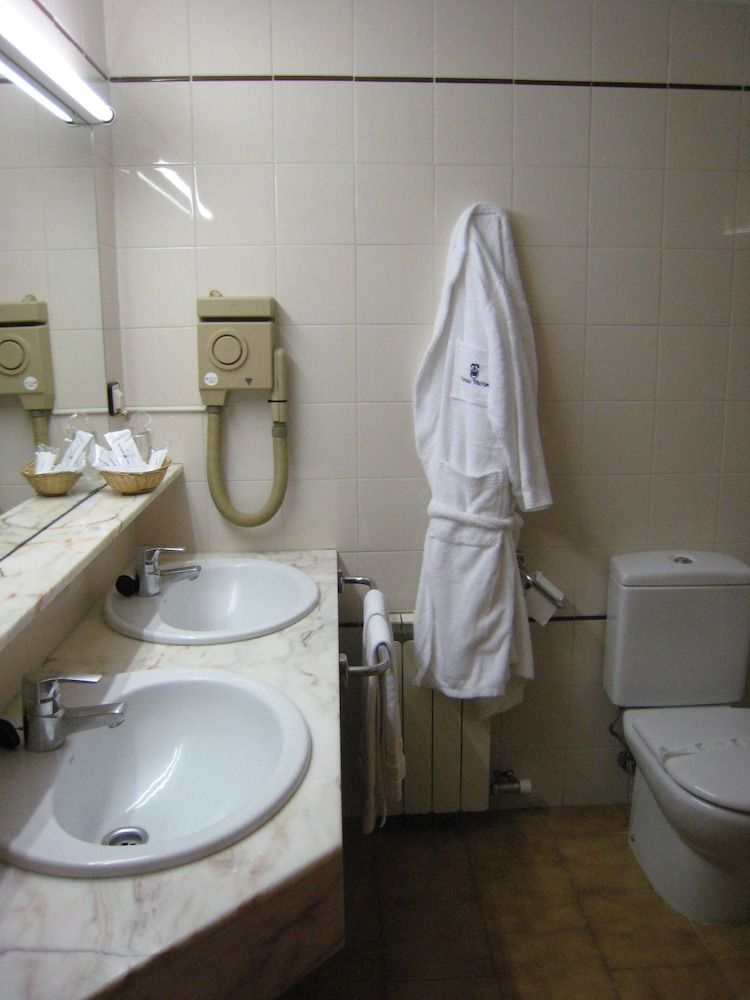 Balneari Termes Victòria Triple Room 4