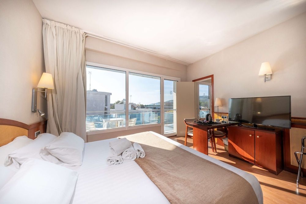 Best Western Hotel Mediterraneo Family Room, Multiple Beds, Non Smoking, Terrace