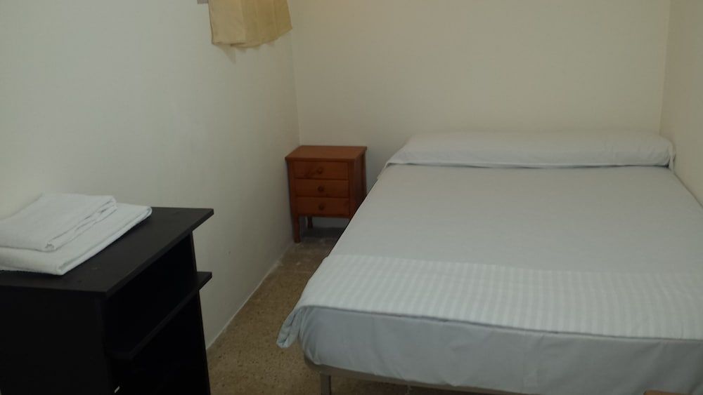 Double or Twin Room, Shared Bathroom